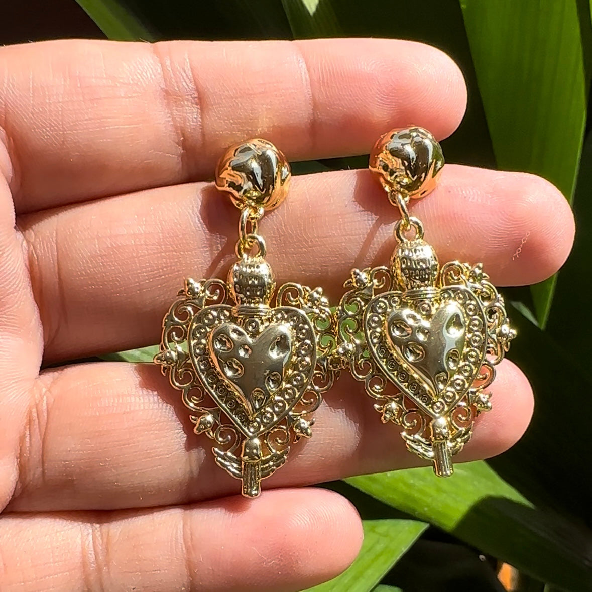 Amorcito corazón earrings